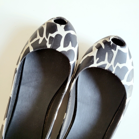 M Melissa Ultragirl Giraffe Animal Print Flats 6 - Picture 3 of 6